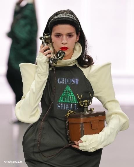 AZEKを使用したAUTUMN/WINTER 2026-27コレクションのルック（GHOST/SHELLモチーフ）